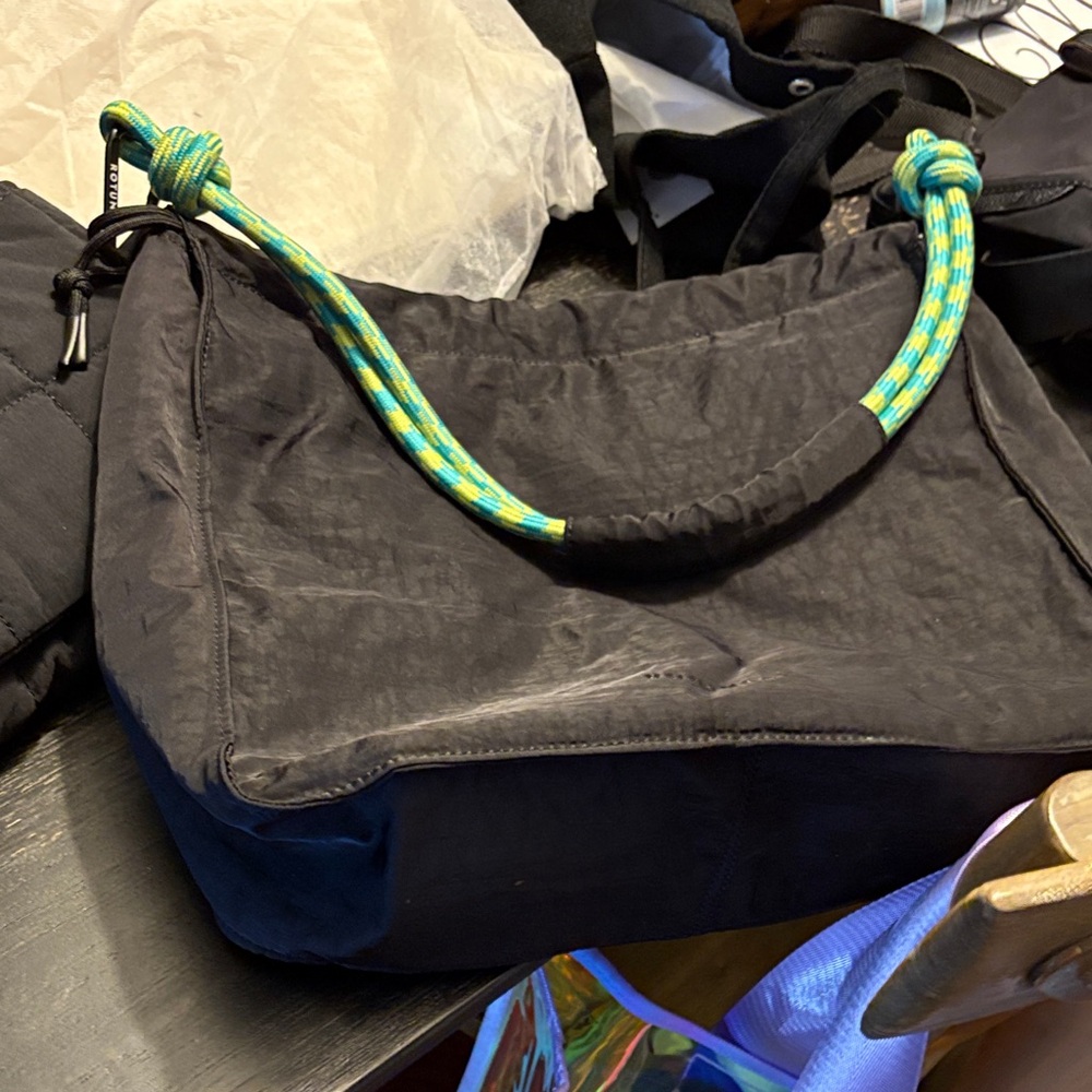 Stylish Black Shoulder Bag